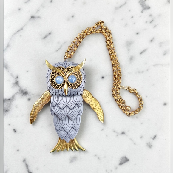 🦉 Vintage 1960s Articulated Owl Pendant Necklace With Blue Moonglow Eyes - Picture 2 of 12